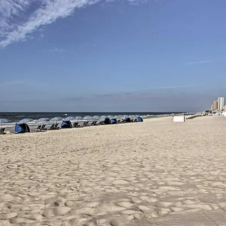 Gulf Shores Home With Shared Pool, 2 Blocks To Beach