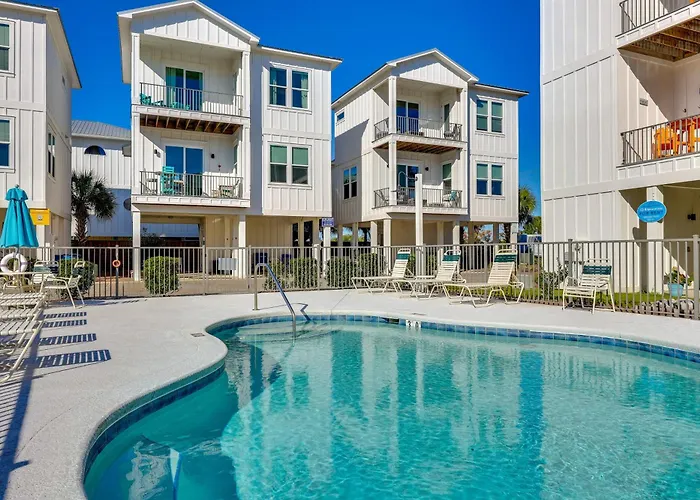 Home W/Shared Heated/Cooled Pool 2 Blocks To Beach Gulf Shores