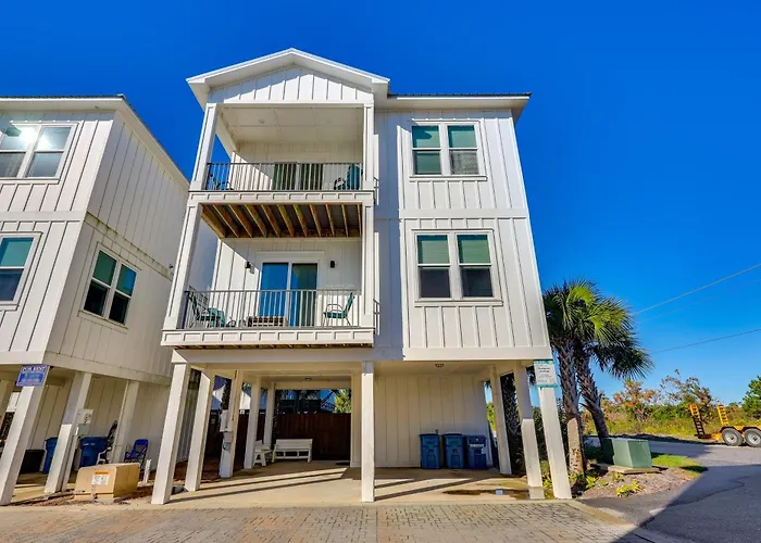 Home W/Shared Heated/Cooled Pool 2 Blocks To Beach Holiday home Gulf Shores