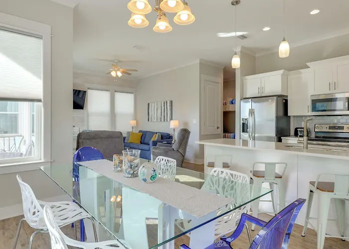 Holiday home Home W/Shared Heated/Cooled Pool 2 Blocks To Beach Gulf Shores
