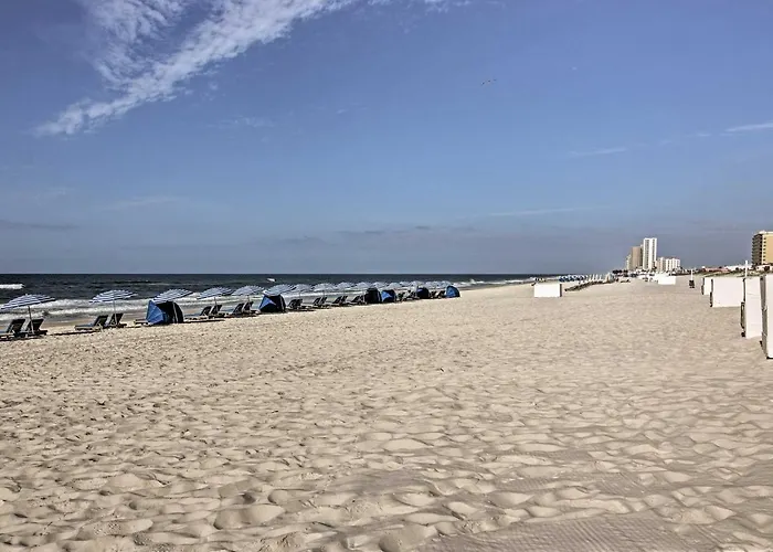 Home W/Shared Heated/Cooled Pool 2 Blocks To Beach Holiday home Gulf Shores