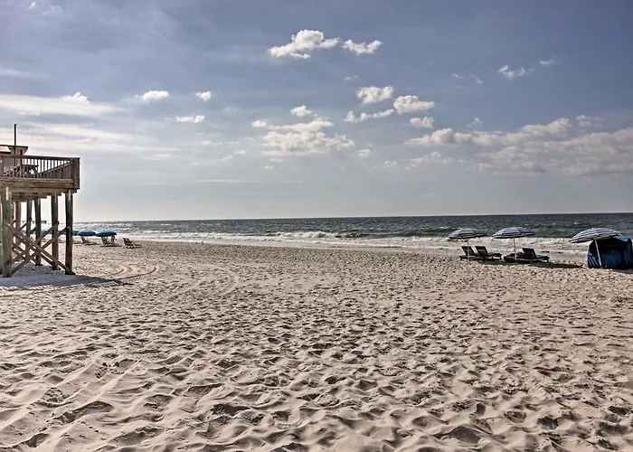 Holiday home Home W/Shared Heated/Cooled Pool 2 Blocks To Beach